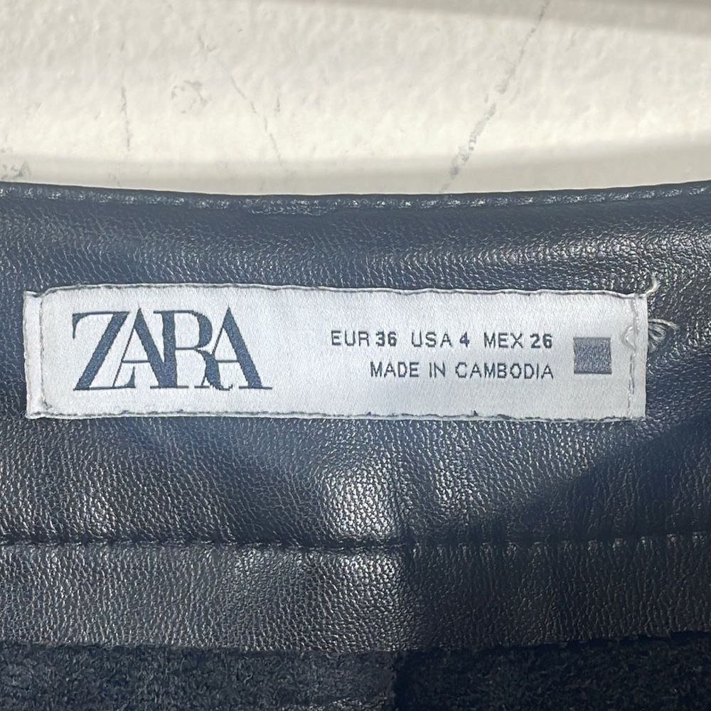 ZARA, faux leather cargo pants, size 36/4 US. - Picture 8 of 12